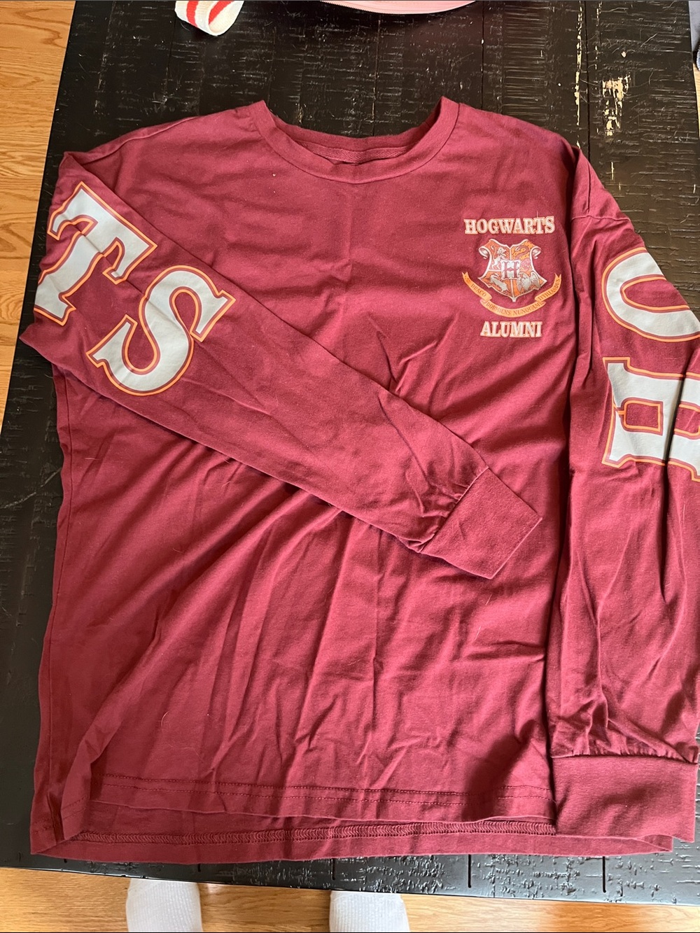 Hogwarts Alumni Long Sleeve Tee - Burgundy